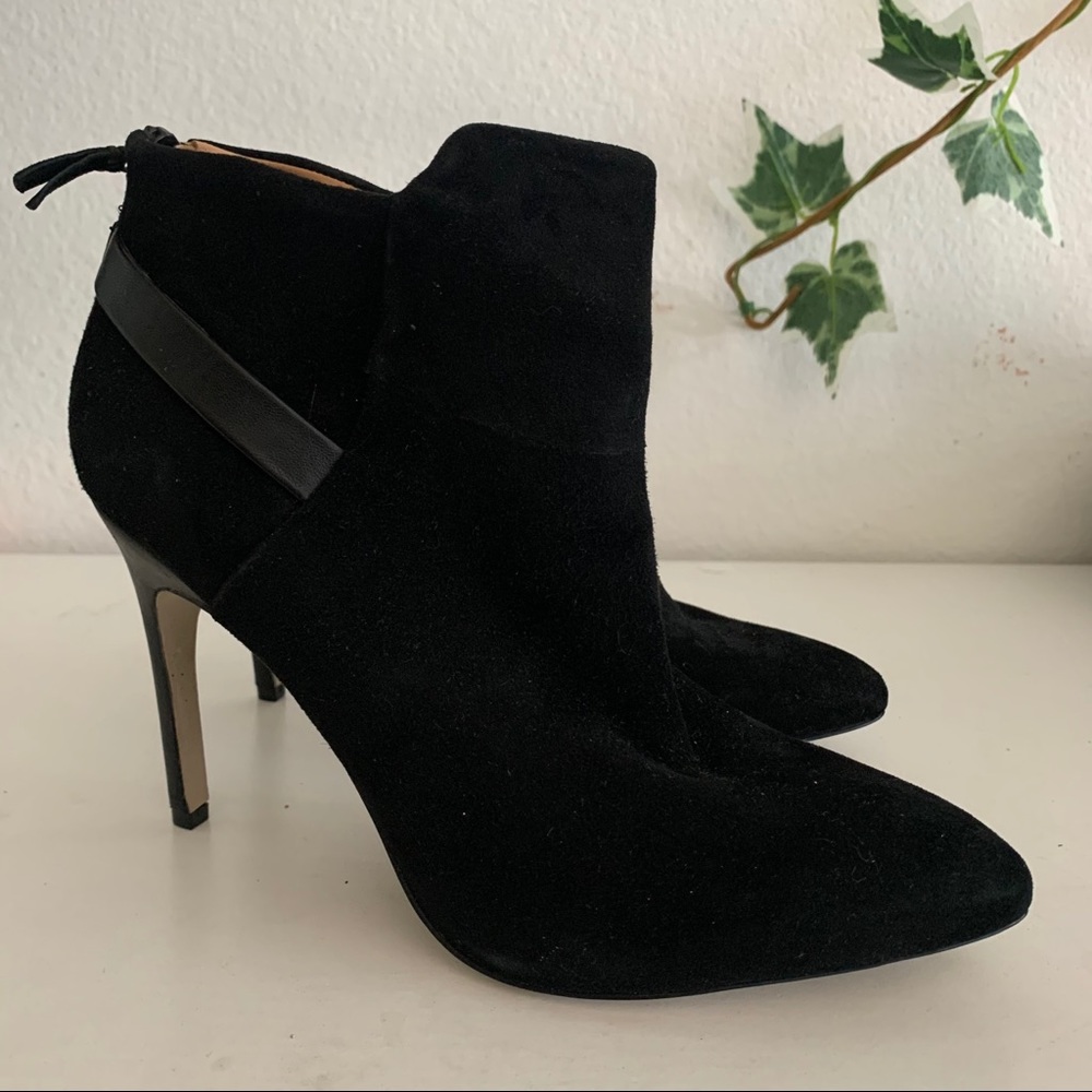 Badgley Mischka boots